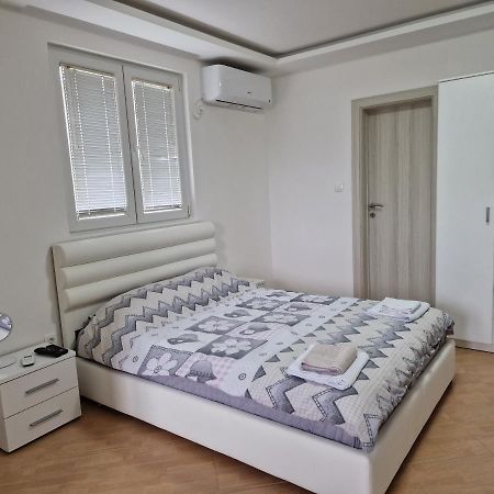 Apartman Tolosi Podgorica Eksteriør bilde
