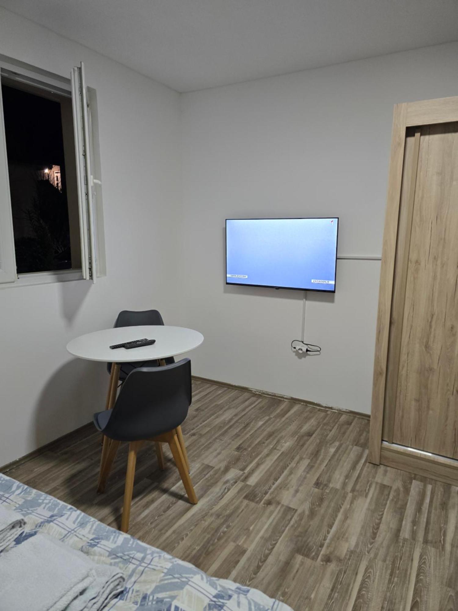 Apartman Tolosi Podgorica Eksteriør bilde