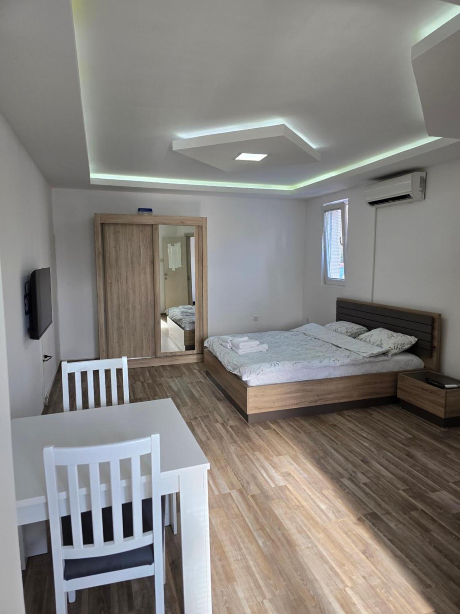 Apartman Tolosi Podgorica Eksteriør bilde